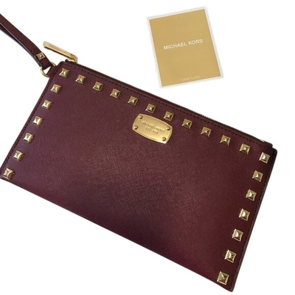 Michael Kors Saffiano Studded zip clutch merlot - Picture 2 of 7